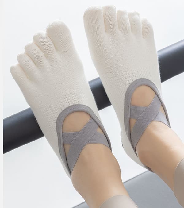 Yogastrumper med delt tå til kvinder, 5-pak (sort + hvid + grå + lilla + blå), one size, bløde og skridsikre.