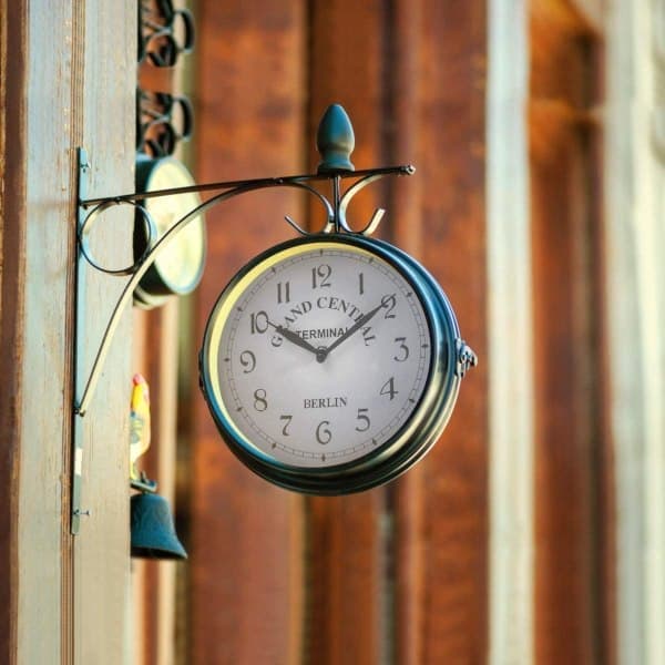 Double-sided wall clock station clock garden clock double-sided