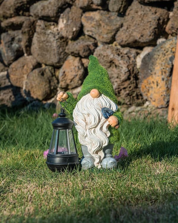 Sjov Havenisse med Lanterne, Gonk Statue Udendørs Solcelle Havedekoration