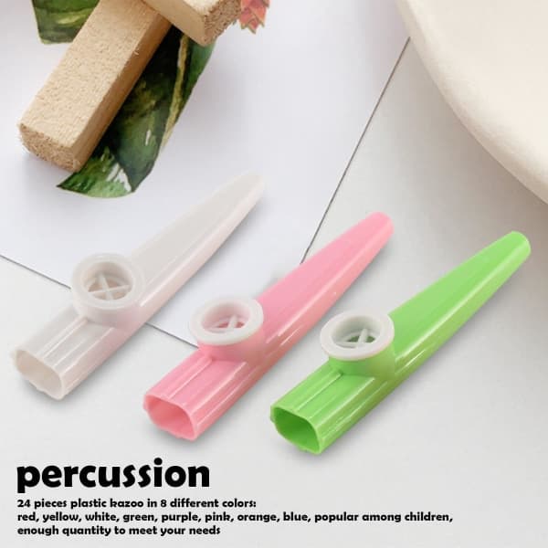24 plastkazoos i 8 färgglada kazoo-musikinstrument, bra komplement till gitarr, ukulele, V