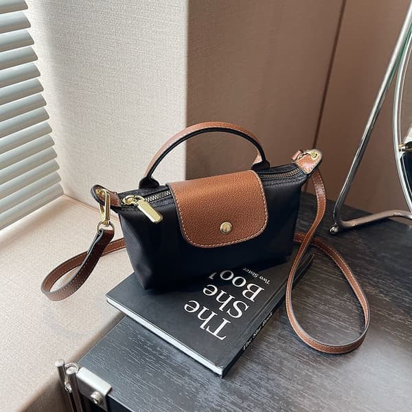 Mode Mini Crossbody Väska Handväskor Plånböcker med Justerbar Rem för Kvinnor Damer Axelväska
