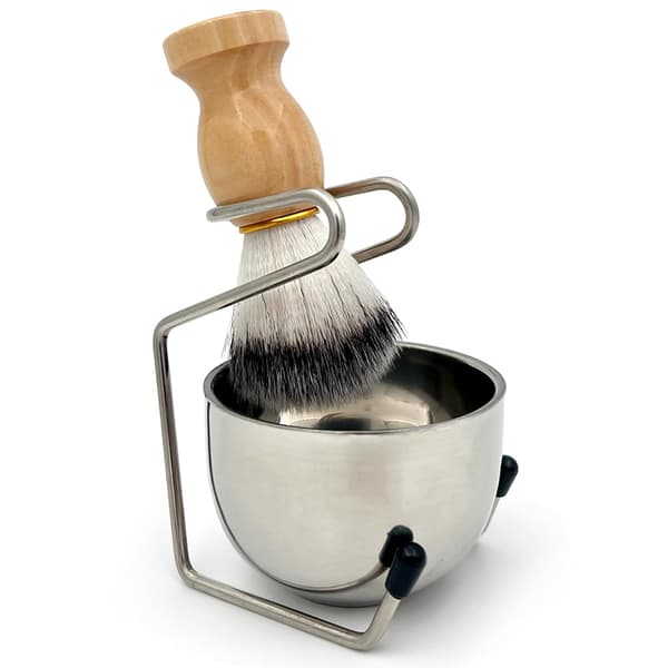 Herre vådbarberingssæt, inklusive træbarberkost, barberingsskål i rustfrit stål og pladsbesparende stativ.