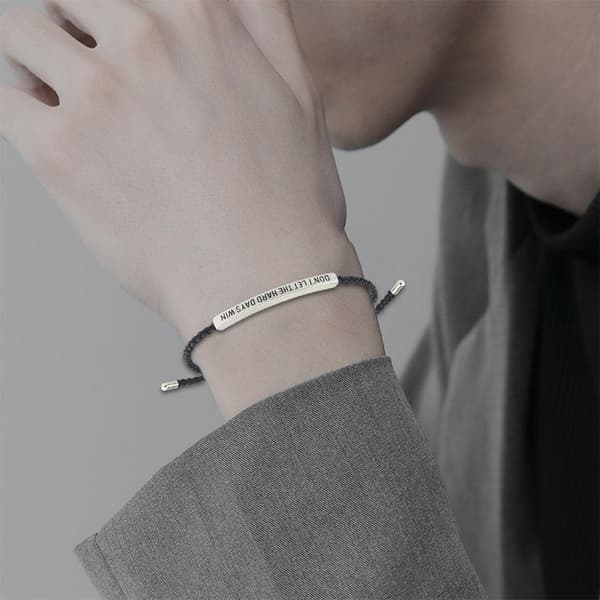 CTDWNT Lad ikke de hårde dage vinde armbånd til kvinder og mænd, inspirerende sort One Size sort onesize