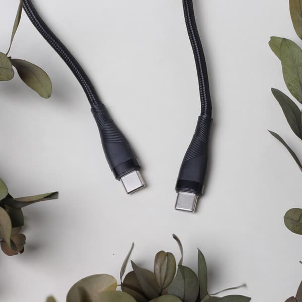 100W PD Fast Charging USB-C To USB-C Cable Samsung, iPhone Svart black