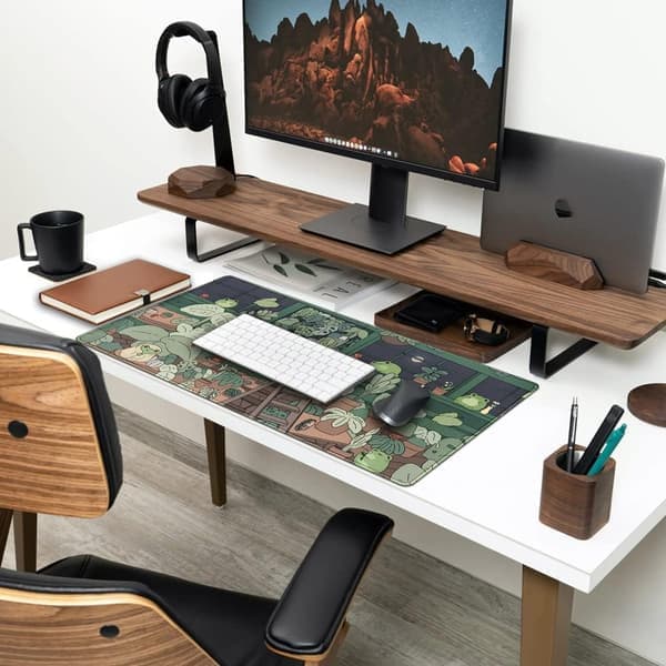Sød frø grøn skrivebordsdekorativ måtte stor gaming musemåtte til computer tastatur og bærbare computere hjemmekontor tilbehør (31,5 x 15,7 tommer)