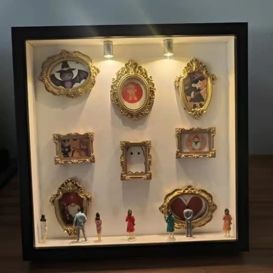 DIY Shadow Box - 25.5 x 25.5 cm - Mini Photo Frame with LED - DIY Mini Museum Silhouette Box - Complete Set with 8 Miniature Figures & 8 Gold Frames