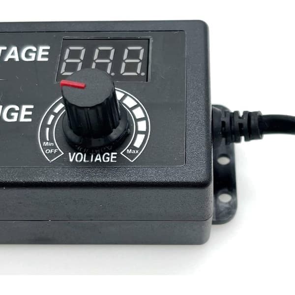 Justerbar DC 3-12V 5A strømforsyning med digitalt display, 60W maks