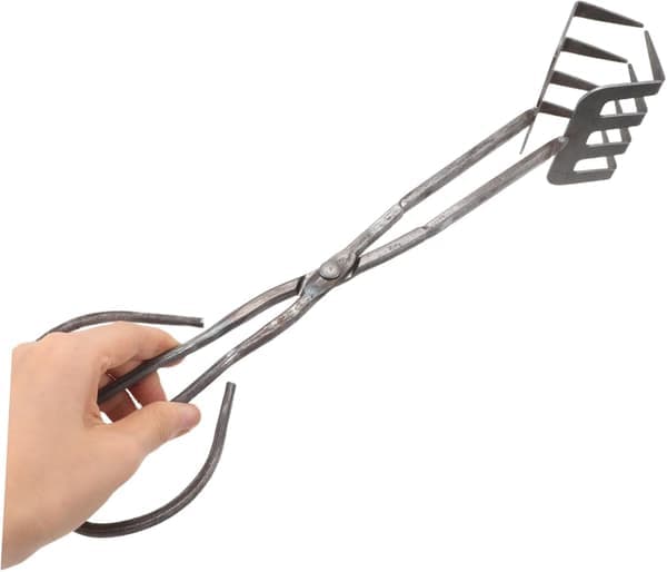 Kraftig multifunksjonstang for grill, peis og kull, spiker