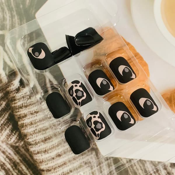 Short false nails with leopard print 24 pcs Full coverage reusable false nails