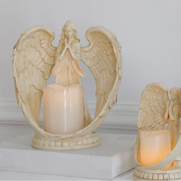 Englestatue i harpiks LED telysholder minnesmerke 21x21cm