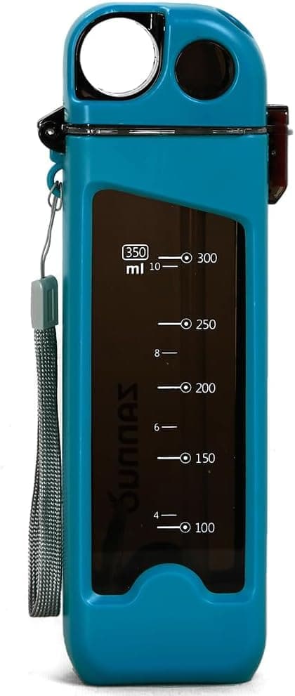 Denna 350 ml rektangulära vattenflaska levereras med ett bärbart sugrör, vilket gör den perfekt för energidrycker.