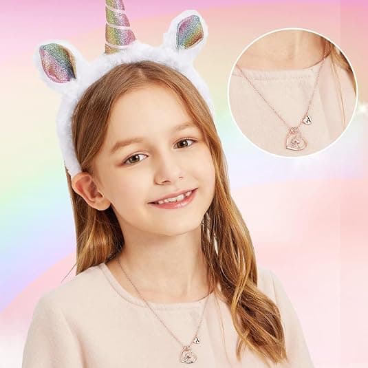Färgglatt CZ Hjärthänge Initial Enhörningshalsband – Julklappstips för tonåringar och barn, Perfekta födelsedags-/julklapps smycken för barnbarn