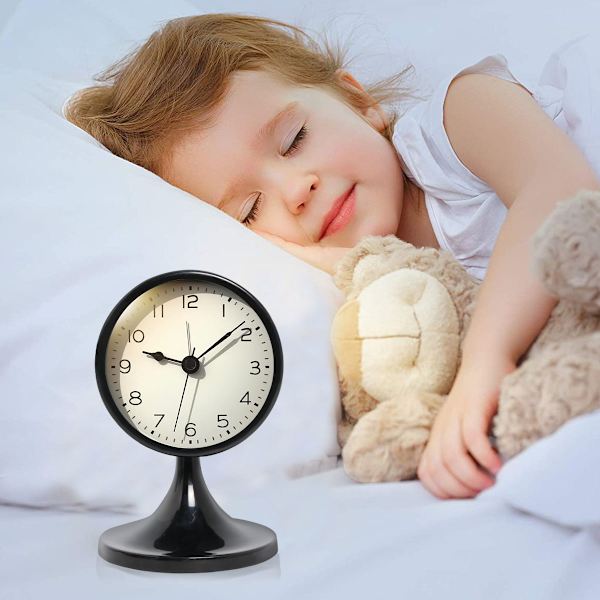 Metallväckarklocka retro klassisk, väckarklocka tyst utan tickande med nattljus och snooze-funktion