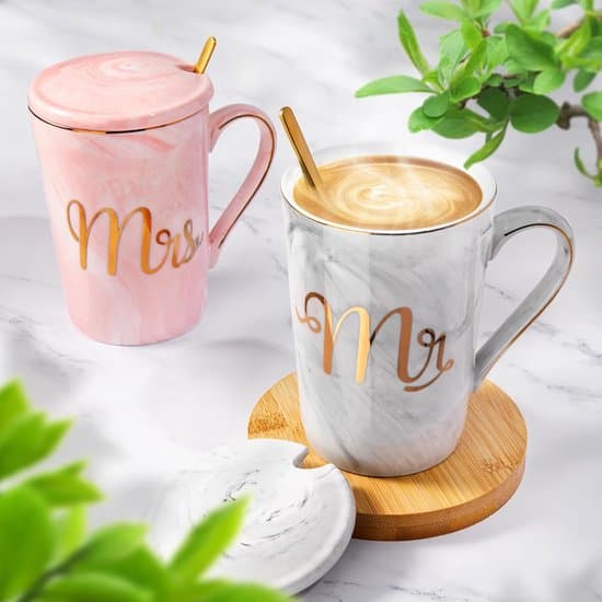 Mr och Mrs Muggset - 40 cl Keramiska Marmor Bröllopsmuggar - Med Lyxig Presentförpackning och Gratulationskort - För Bröllop och Årsdagar - Romantisk Bröllopspresent
