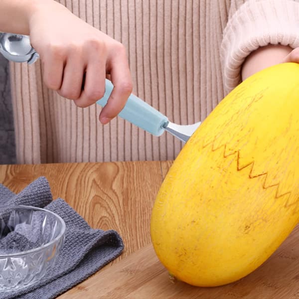 2-delt dobbelthodet fruktdekorasjonsverktøysett, rustfritt stål, for kutting og uthuling av runde melonkuler.
