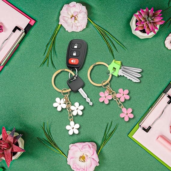 stk Blomster Nøkkelringer Rosa og Hvit