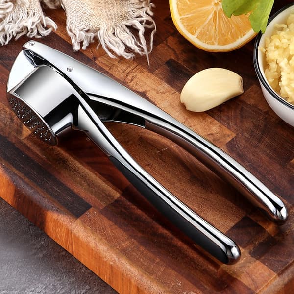 High-Performance Garlic Press with Spikes, Easy to Press and Clean, Stainless Steel and Dishwasher Safe, Also Suitable for Mincing Ginger. Silver