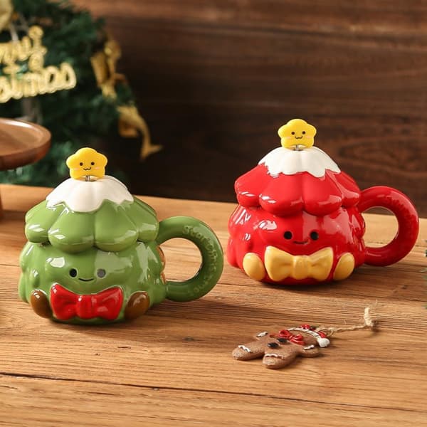 Christmas Tree Mug with Lid and Spoon, 420ml Cute Tree Shaped Mug with Bow, Festive Ceramic Coffee Mug, Christmas Gift.