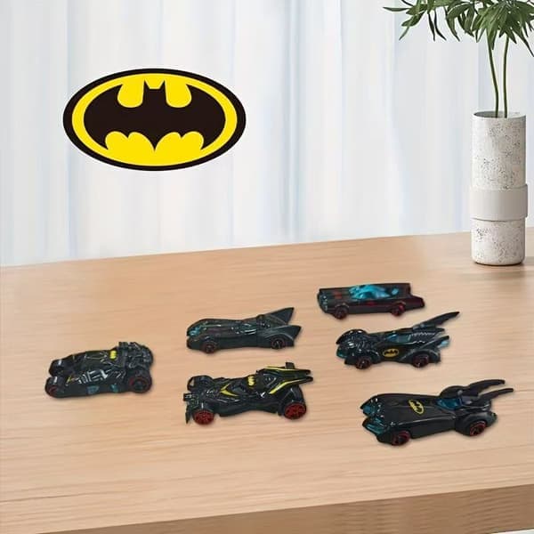 Sett med 6 Batmobile lekebiler i metall