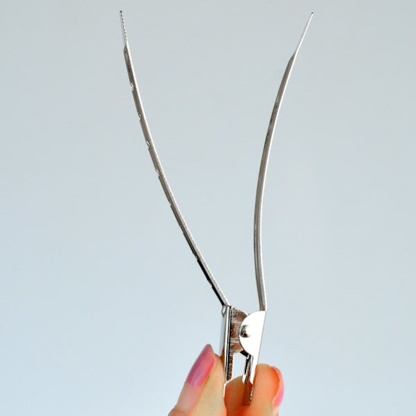 12 st Ankläppshårklämmor, Metall Alligator Curl Klämmor med Hål för Hårstyling, Hårfärgning, Tjockt Hår Sektionering, Salong, Bågar DIY, Silver