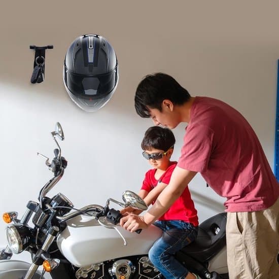 Motorcycle Helmet Hook - Wall Mounted Helmet Holder with Coat Hanger - 4 Black Hooks - Multifunctional Hanging Hook - Perfect for Coats, Hats, Backpacks