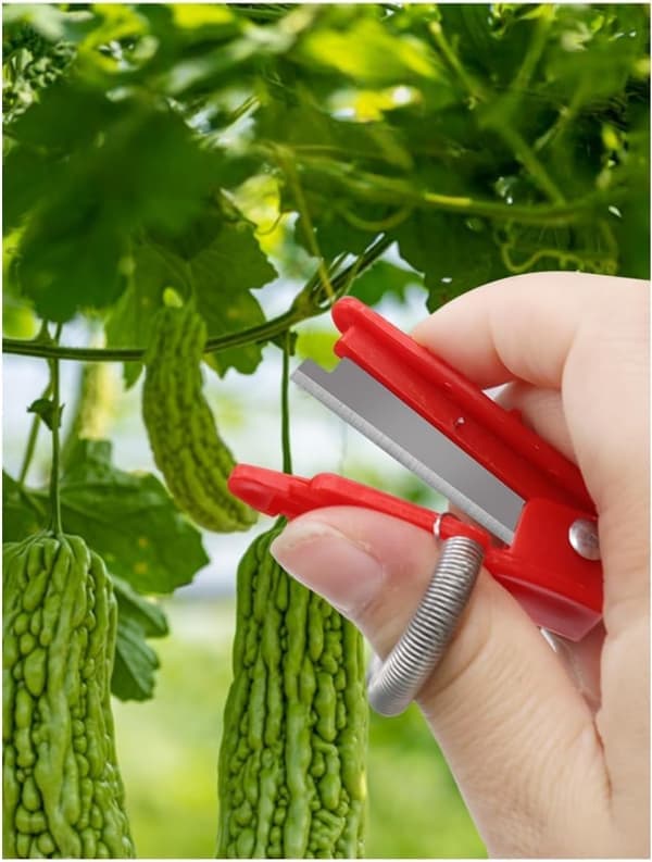 Thumb Knife Multifunctional Compact Guillotine Design with Metal Finger Ring for Gardening Tea Picking Fruit Tree Pruning 1PC