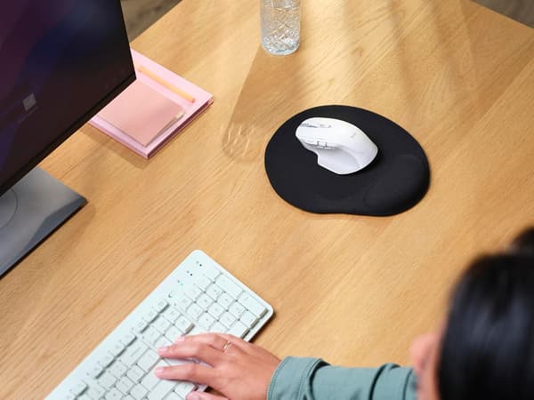 Ergonomisk musematte med gel håndleddsstøtte, 175 x 230 mm, polstret, sklisikker base, for PC, bærbar og stasjonær datamaskin - Svart