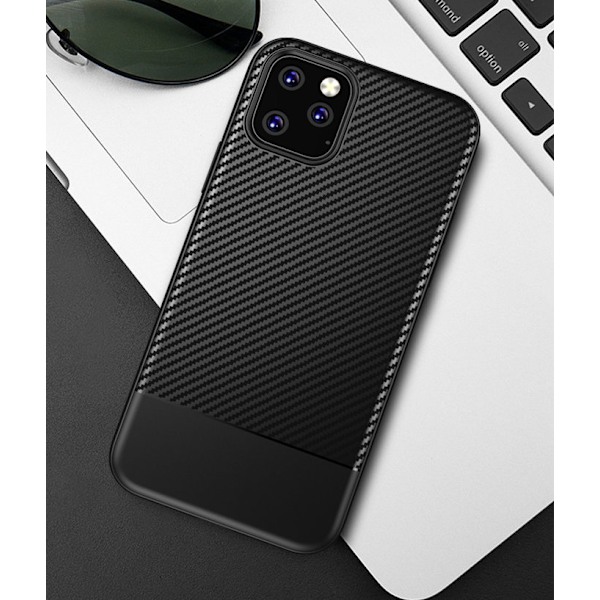 iPhone 11 Pro Max KolfiberSkal Svart