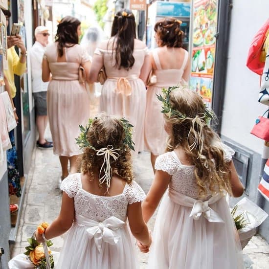 Blomsterhårkrans – Juleblomsterkrone – Julehårbånd – Hårtilbehør med grønne blader – Juledekorasjon – Brudehodeplagg med eukalyptus