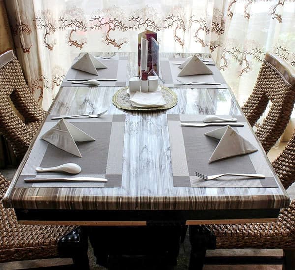 Varmebestandig skridsikker rektangulær PVC dug velegnet til middag