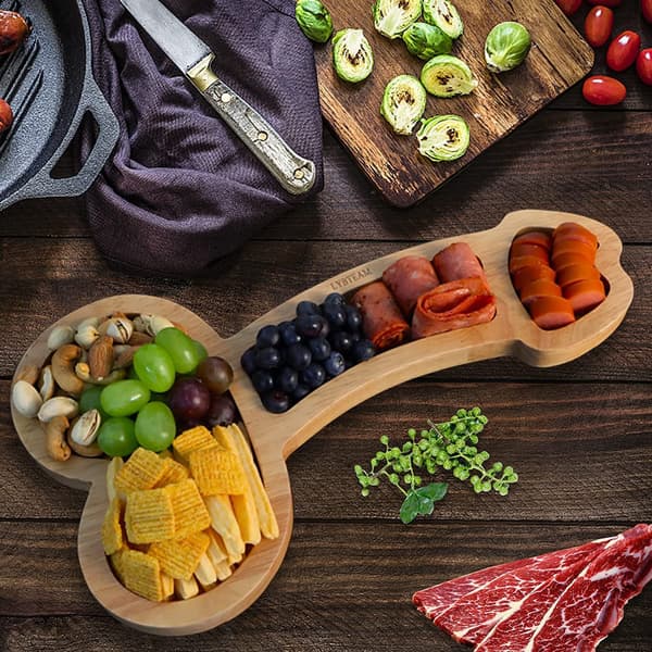 Träbricka för frukt, vin, kakor, ost och kött (vänstervänd) S