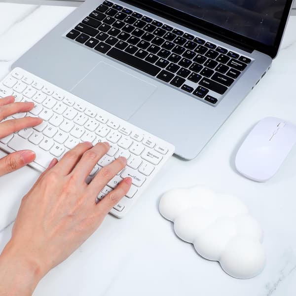 Cloud handledsstöd - Molnhandledsstöd för mus - Tangentbord med PU-läder - Molnhandledsstöd för allmän dator-, kontors- och hemmabruk vit
