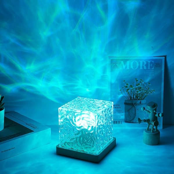 Waveqube The Wave Lamp Qrismora Revontulilamppu, Healix-valo, Waveqube-aaltolamppu (16 väriä)