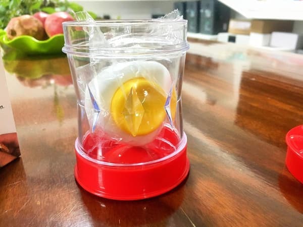 Egg Peeler with Perforator - a set of delicate eggs perfect for peeling kitchen gadgets for cooking and salads.