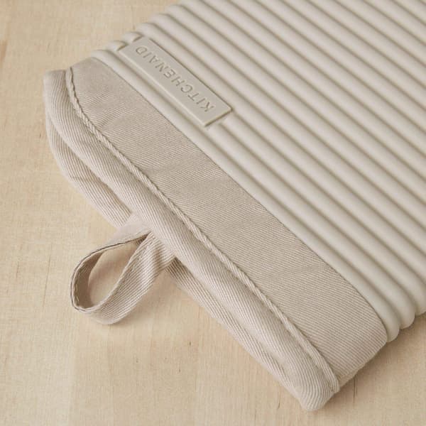Ribbed Soft Silicone Oven Mitt 2-Pack, 7.5\"x13\", Milkshake Off-white Off-white