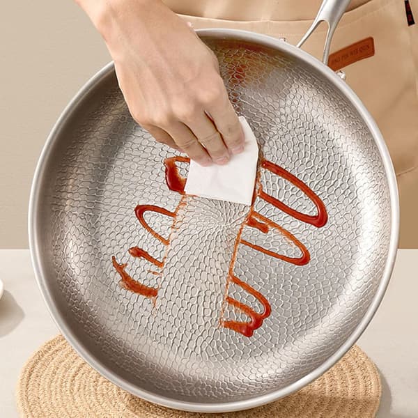 Med lock Slitstark Repfri Non-Stick Titan Stekpanna För Matlagning 28CM A 28CM