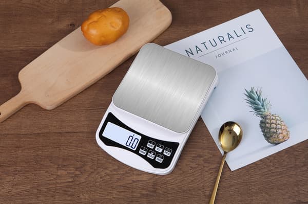 Digital kjøkkenvekt 5 kg / 0,1 g Hvit