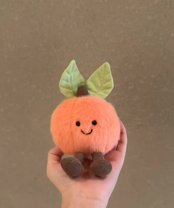 Jellycat Amuseables Persikka Pehmolelu – Söpö Sumuinen Hedelmä Lelu Avaimenperä Style 57