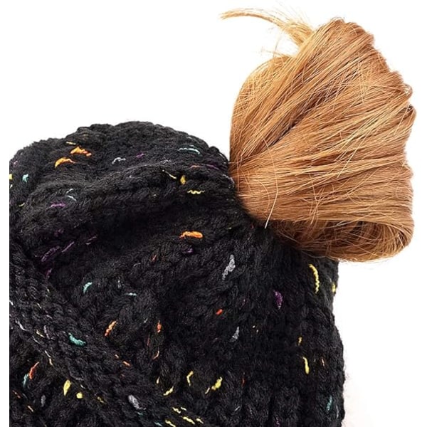 Svart Messy Bun Ponytail Mössa Beanie Hat Färgade Prickar Kabel Stickad Mössa f