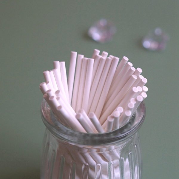 100-pakning med papirpinnar for lollipops, hvite