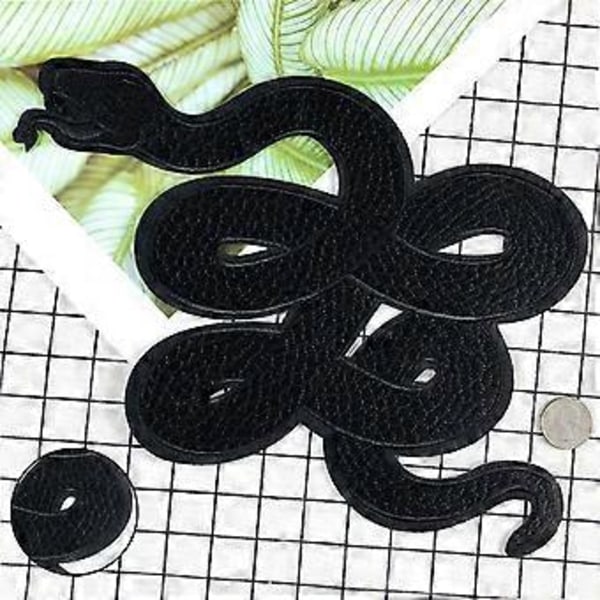 Orm Broderad Patch för Kläder Stryk på Sy Applikation Söt Patch Tygmärke DIY Klädtillbehör Svart
