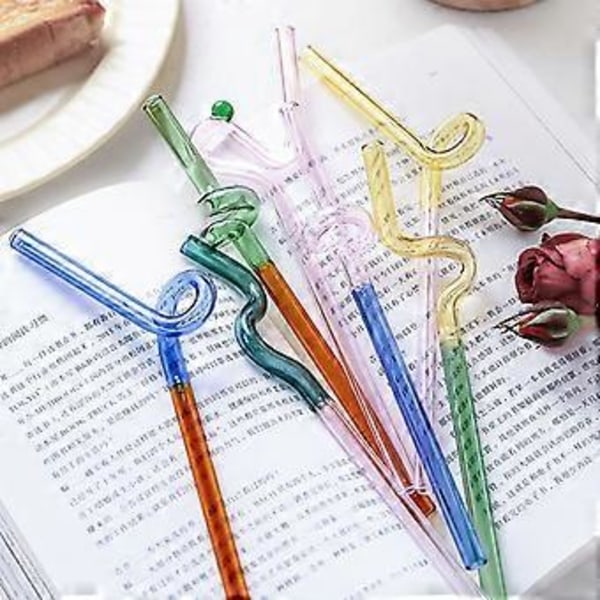 Nordisk Farget Glass Sugerør Miljøvennlig for Beskyttelse Spesiell Formet Vridningsdesign Enkel å Bruke for Milkshake Juice Gave BJ00580
