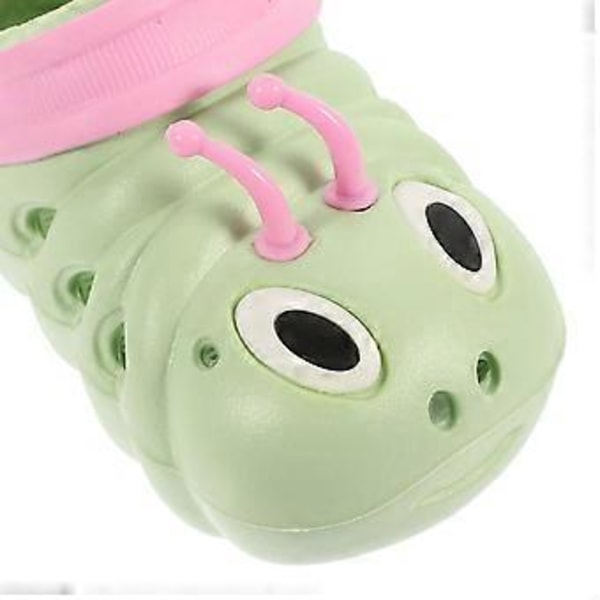 1 Par Caterpillar Strand Halkfria Skor Tecknad Sommarsandaler Cool Toffel för Pojkar Flickor (Grön Storlek 24 Längd 14.5cm)