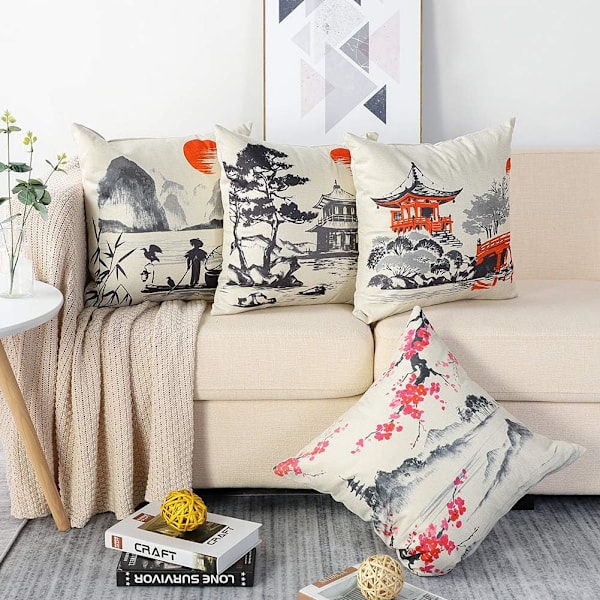 Sett med 4 (45 x 45 cm) pynteputer i polyester og lin