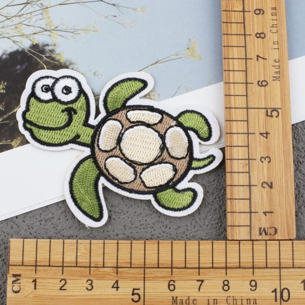60 stk. Tilfældige assorterede styles broderede patches, lyse levende C