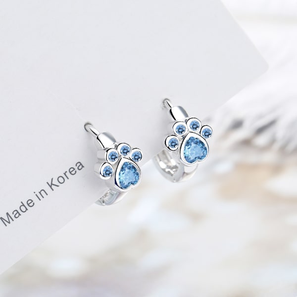 Söta Cubic Zirconia örhängen med liten båge med katt och print Ho