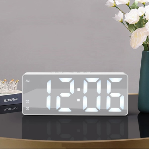 Vit digital väckarklocka, elektronisk väckarklocka med snooze-funktion