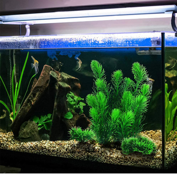 Akvariedekorasjonsplanter, 13 stk. plastakvarieplanter