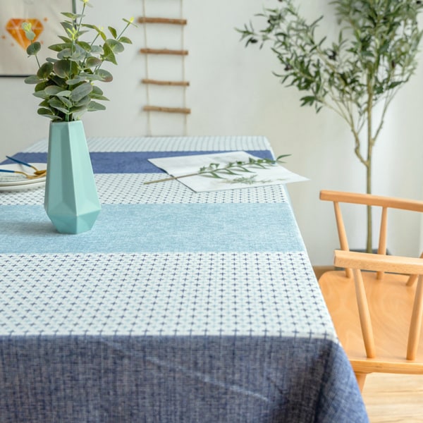 Rektangulær duk til spisestue og kjøkkeninnredning, 135 x 240 cm