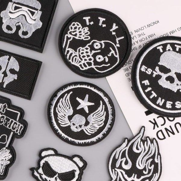 Broderi påstrykningslapp, (Skull/Punk) 16PCS Patchdekal, Vint